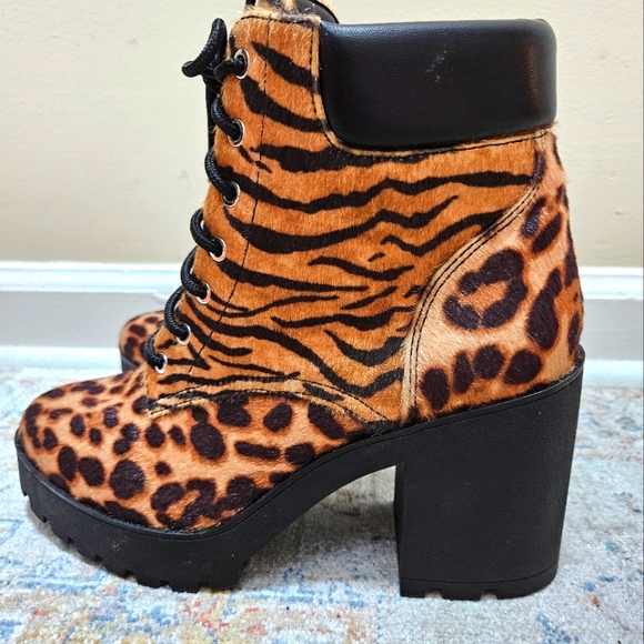 Aldo Nispel Mixed Animal Print Faux Horsehair Lug Sole Lace-Up Boots NWOB. - Picture 5 of 9